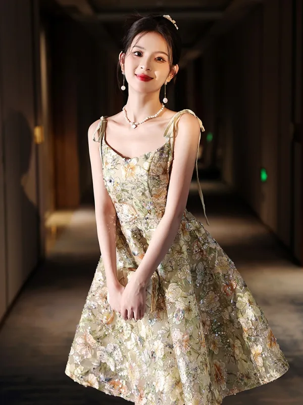 Flower Fairy Sage Green Sequins Embroidered Homecoming Graduation Dresses 2025 A-Line / Princess Spaghetti Straps Sleeveless Backless Knee-Length Formal Dresses