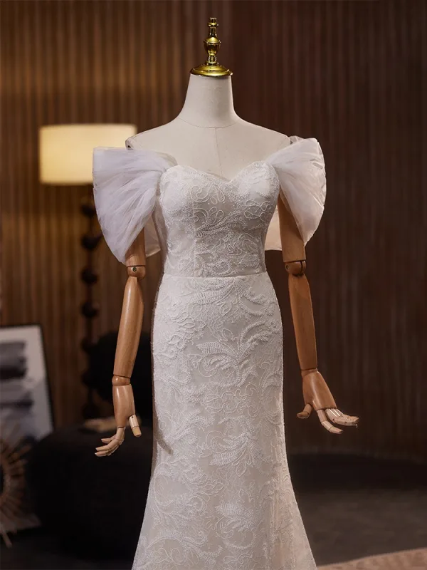 Schlicht Weiß Spitze Brautkleider / Hochzeitskleider 2024 Meerjungfrau Off Shoulder Kurze Ärmel Rückenfreies Sweep / Pinsel Zug Hochzeit