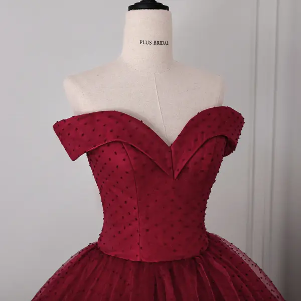 Vintage / Retro Burgundy Spotted Prom Dresses 2026 Ball Gown Off-The-Shoulder Short Sleeve Backless Floor-Length / Long Formal Dresses
