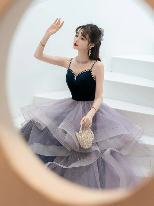 Fashion Navy Blue Cascading Ruffles Prom Dresses 2022 Ball Gown Spaghetti Straps Sleeveless Backless Floor-Length / Long Formal Dresses