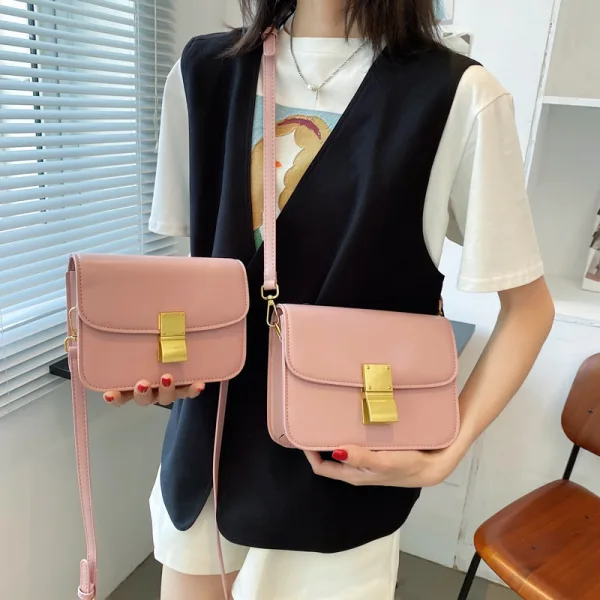Chic / Belle Noire Vêtement de rue Carrés Sacs à bandoulière Sac de messager 2023