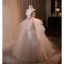 Chic / Belle Blanche Robe De Mariée De Bal 2024 Volants en Cascade Bustier Sans Manches Dos Nu Noeud Ceinture Train De Balayage Mariage Robe Boule