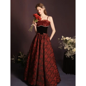 Moderne Mode Bordeaux En Dentelle Papillon Impression Robe De Soirée 2023 Princesse Bretelles Spaghetti Sans Manches Perle Faux Diamant Dos Nu Longue Soirée