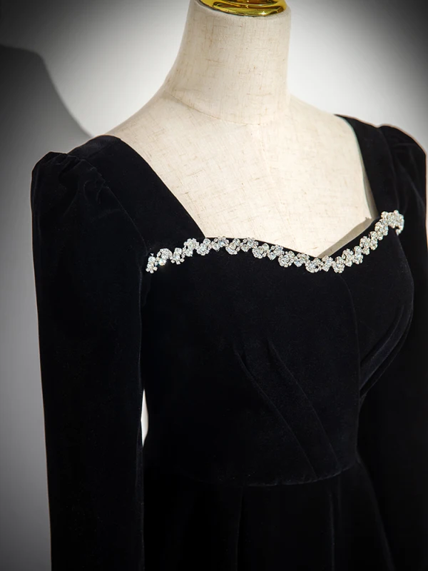Vintage / Retro Black Winter Pearl Velvet Prom Dresses 2024 A-Line / Princess Square Neckline Long Sleeve Backless Floor-Length / Long