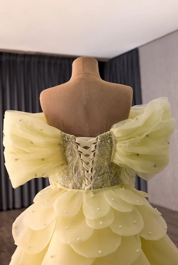 High End Gelb Fallende Rüsche Handgefertigt Perlenstickerei Perle Pailletten Ballkleider 2026 Meerjungfrau Off Shoulder Lange Ärmel Rückenfreies Sweep / Pinsel Zug Festliche Kleider