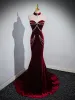 Sexy Burgundy Beading Pearl Velvet Evening Dresses  2023 Trumpet / Mermaid Off-The-Shoulder Short Sleeve Backless Sweep Train Evening Party Formal Dresses
