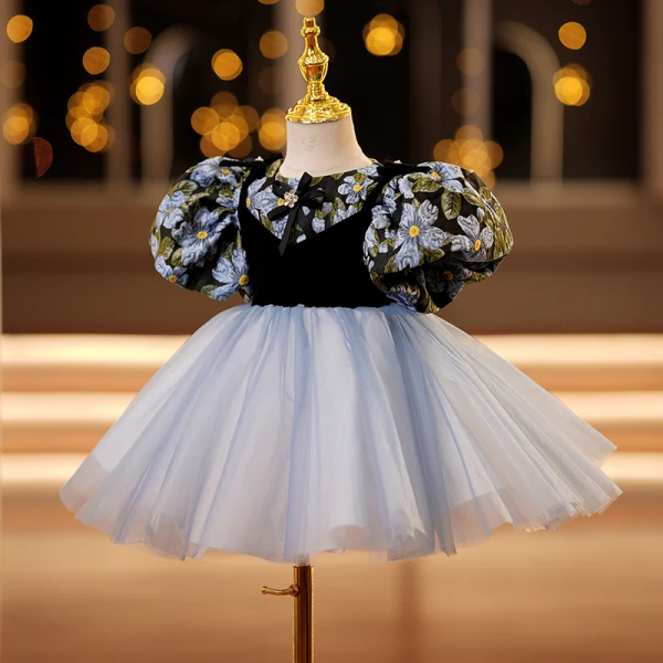 Chic / Belle Bleu Ciel Impression Courte Robe Ceremonie Fille 2022 Robe Boule Encolure Dégagée Gonflée Manches Courtes Faux Diamant Perle Promo Robe Ceremonie Fille