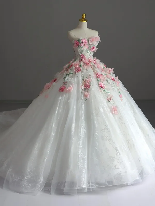 Flower Fairy White Appliques Lace Flower Wedding Dresses 2025 Ball Gown Strapless Sleeveless Backless Court Train Wedding