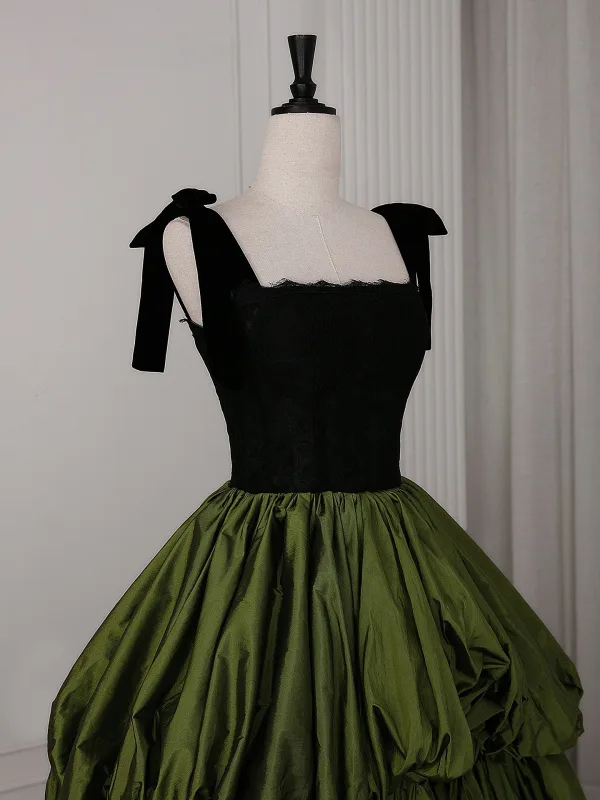 Vintage / Originale Vert Foncé Volants en Cascade Robe De Bal 2025 Robe Boule Encolure Carrée Sans Manches Dos Nu Train De Balayage Robe De Ceremonie