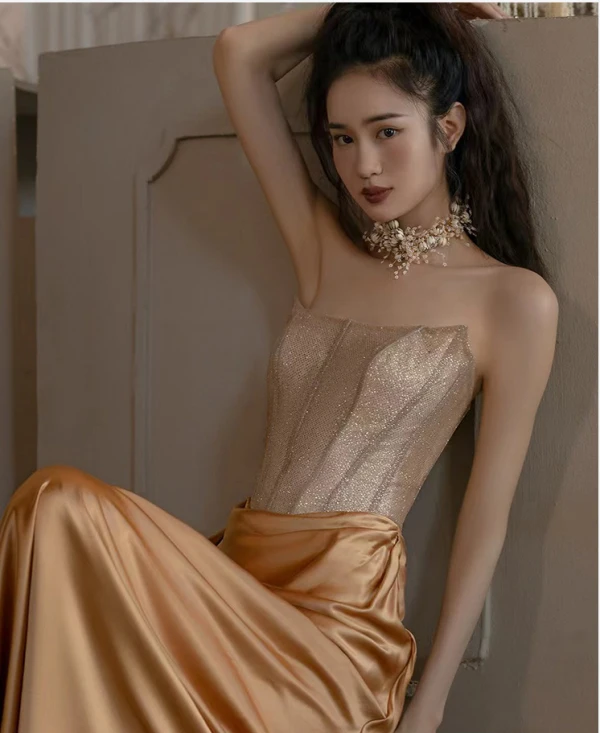 Sexy Doré Paillettes Fendue devant Robe De Bal 2024 Trompette / Sirène Bustier Sans Manches Dos Nu Longue Promo Robe De Ceremonie