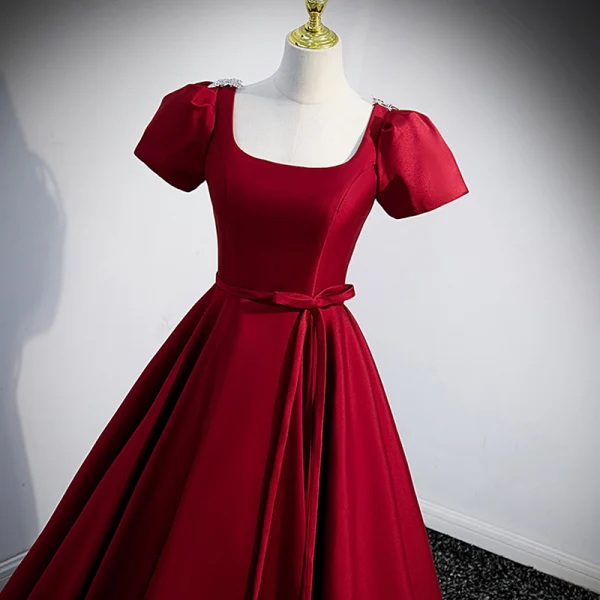 Elegant Burgundy Satin Prom Dresses 2022 A-Line / Princess U-Neck Short Sleeve Backless Bow Sash Floor-Length / Long Formal Dresses