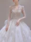 Glitzernden Weiß Perlenstickerei Pailletten Fallende Rüsche Brautkleider / Hochzeitskleider 2024 Ballkleid V-Ausschnitt Lange Ärmel Rückenfreies Königliche Schleppe Hochzeit