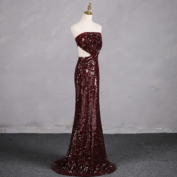 Glitzernden Burgunderrot Rose Pailletten Abendkleider 2024 Meerjungfrau Bandeau Ärmellos Rückenfreies Sweep / Pinsel Zug Abend Festliche Kleider