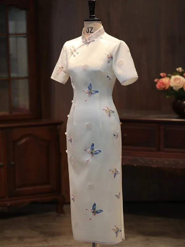 Chinese style White Embroidered Butterfly Tea-length Cheongsam 2026 Trumpet / Mermaid High Neck Short Sleeve