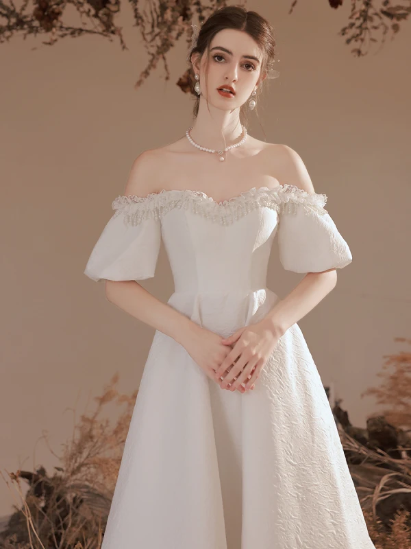 Chic / Beautiful Ivory Pearl Homecoming Graduation Dresses Prom Dresses 2023 A-Line / Princess Off-The-Shoulder Short Sleeve Backless Tea-length Formal Dresses