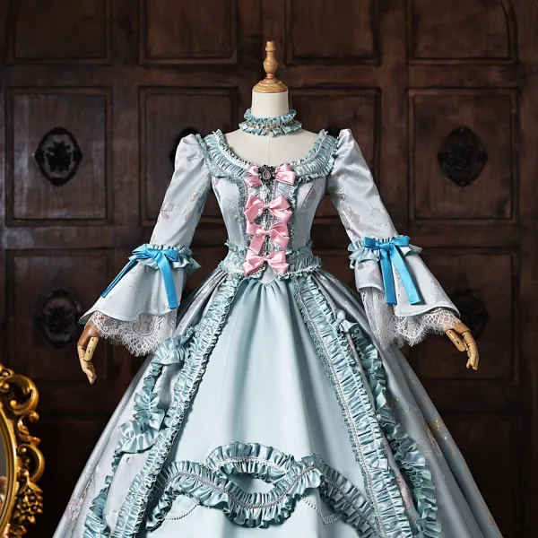 Vintage / Originale Médiévale Bleu Ciel Perle Noeud Faux Diamant Robe De Bal 2026 Robe Boule Encolure Dégagée Manches de cloche Longue Robe De Ceremonie