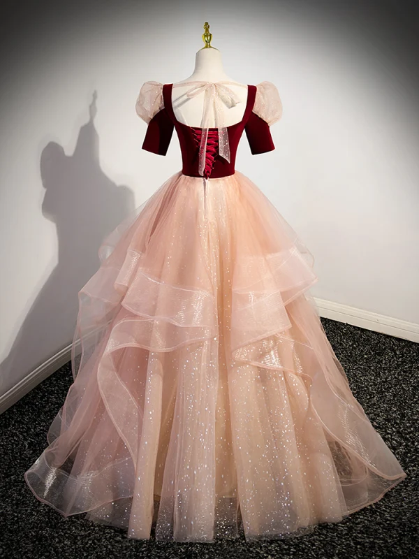 Chic / Beautiful Burgundy Glitter Cascading Ruffles Prom Dresses 2023 Ball Gown Square Neckline Short Sleeve Backless Floor-Length / Long Prom Formal Dresses