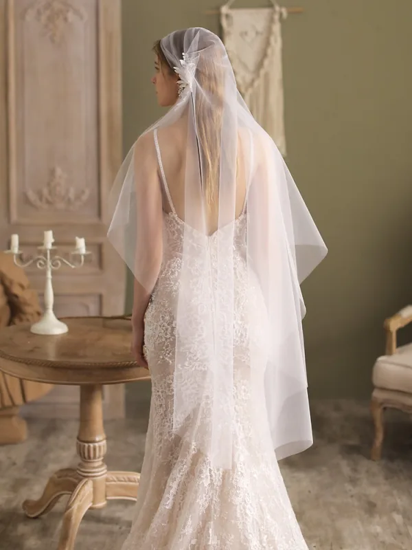 Vintage / Retro White Lace Flower 1 m Wedding Veils 2025 Tulle