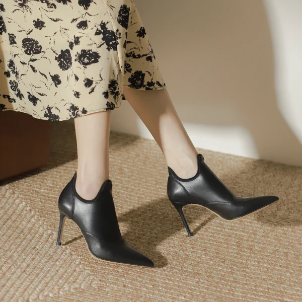 Simple Noire Désinvolte Escarpins 2023 Cuir 8 cm Talons Aiguilles À Bout Pointu Escarpins Talons Hauts