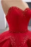 Fancy Slående Gripende Ruffles Beading Paljetter Rød Brudekjoler 2025 Ballkjole Avtakbar Kjæreste Uten Ermer Ryggløse Feie Tog Bryllup