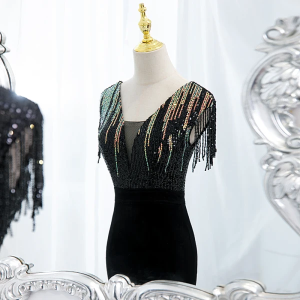Sexy Noire Paillettes Robe De Soirée 2022 Trompette / Sirène V-Cou Sans Manches Perlage Gland Dos Nu Fendue devant Longue Robe De Ceremonie