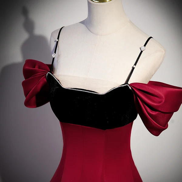 Charming Burgundy Rhinestone Satin Evening Dresses Backless 2023 A-Line / Princess Spaghetti Straps Short Sleeve Floor-Length / Long Evening Party Formal Dresses