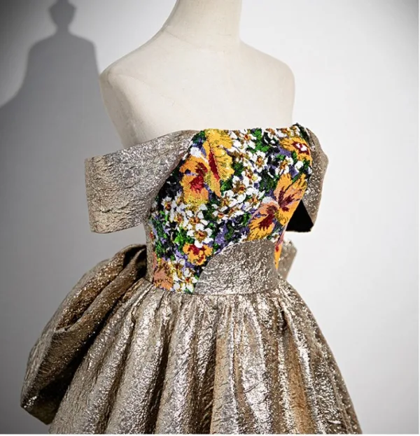 Elegant Gold Sequins Prom Dresses 2024 Ball Gown Strapless Sleeveless Backless Bow Floor-Length / Long Prom Formal Dresses