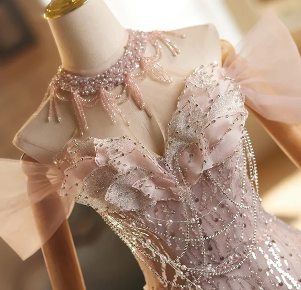 Charming Blushing Pink Beading Pearl Sequins Prom Dresses 2025 A-Line / Princess High Neck Short Sleeve Backless Floor-Length / Long Tulle Prom Formal Dresses