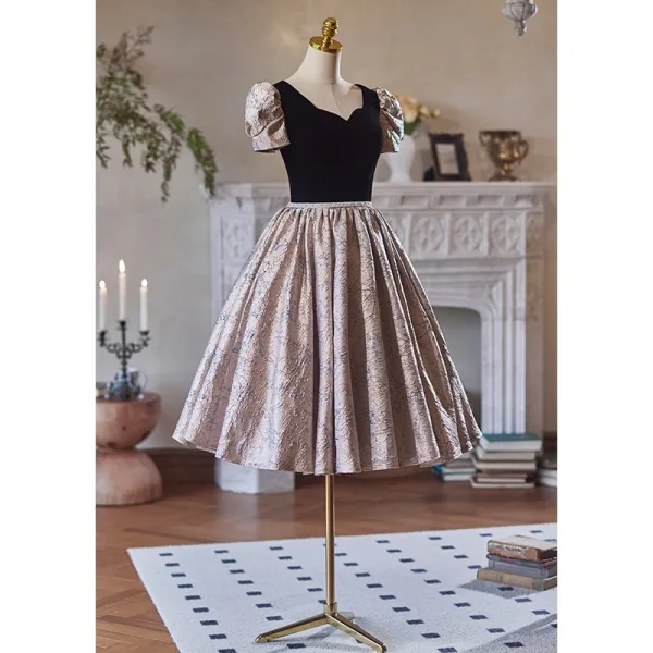 Chic / Beautiful Black Homecoming Short Graduation Dresses 2024 Ball Gown Square Neckline Puffy Short Sleeve Backless