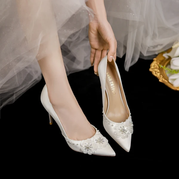 Chic / Beautiful White Satin Pearl Sequins Flower Wedding Shoes 2024 8 cm Stiletto Heels Pointed Toe Wedding Pumps High Heels