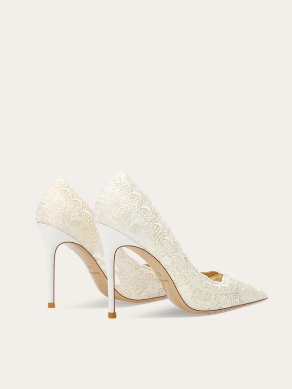 Elegant Ivory Lace Flower Wedding Shoes 2024 Leather 10 cm Stiletto Heels Pointed Toe Wedding Pumps High Heels