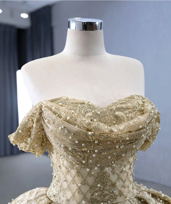 Luxury / Gorgeous Gold Beading Pearl Sequins Chapel Train Prom Dresses 2024 Off-The-Shoulder Sleeveless Backless Prom Formal Dresses
