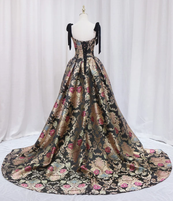 Vintage / Retro Black Printing Satin Prom Dresses 2024 Ball Gown Spaghetti Straps Sleeveless Backless Court Train Prom Formal Dresses