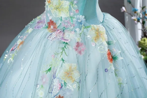 Eterisk Himmelsblå Beading Appliqués Balklänningar 2026 Balklänning Urringning Holkärm Halterneck