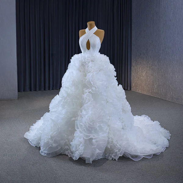 High End Sexy Weiß Fallende Rüsche Brautkleider / Hochzeitskleider 2023 Ballkleid Neckholder Ärmellos Rückenfreies Hof-Schleppe Hochzeit