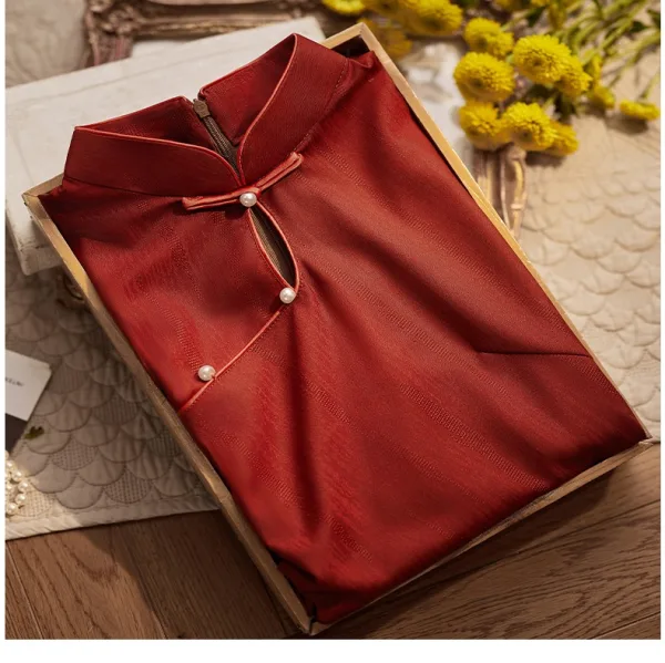 Vintage / Retro Burgundy Evening Party Cheongsam 2025 A-Line / Princess High Neck Short Sleeve Floor-Length / Long