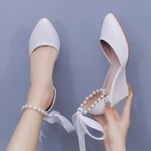 Moda Białe Perła Z Paskiem Kokarda Buty Ślubne 2024 7 cm Na Koturnie Szpiczaste Ślub Sandały