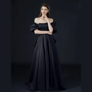 Élégant Noire Satin Robe De Bal 2022 Princesse Encolure Carrée Gonflée Manches Courtes Dos Nu Noeud Longue Robe De Ceremonie