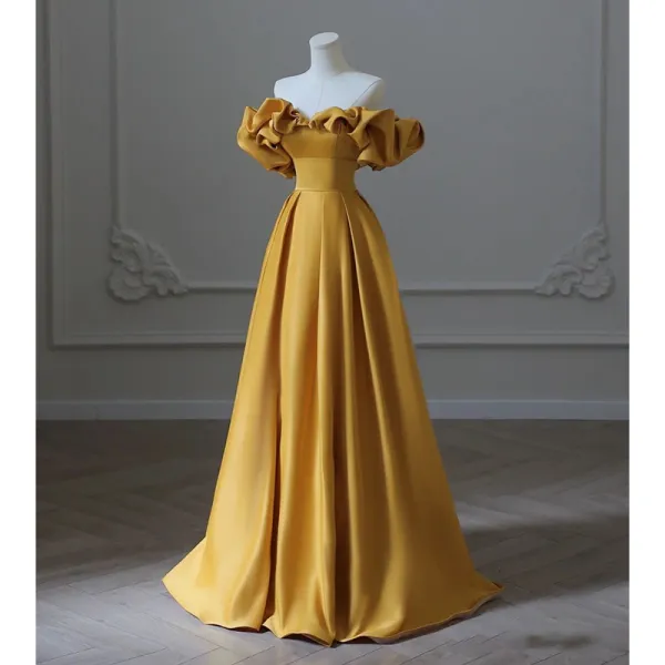 Piękne Żółta Satyna Sukienki Wieczorowe 2023 Princessa Wzburzyć Przy Ramieniu Kótkie Rękawy Bez Pleców Długie Wieczorowe Sukienki Wizytowe