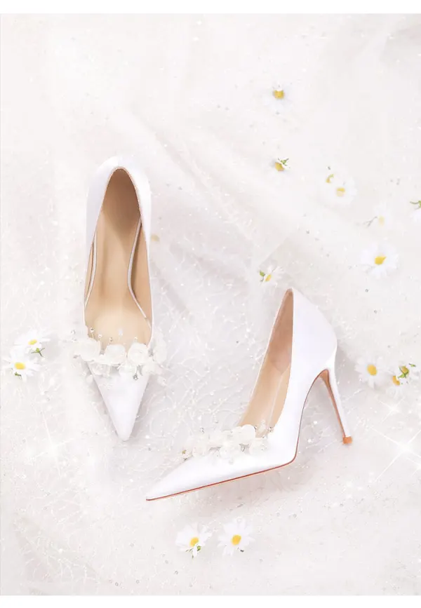 Charming White Pearl Appliques Wedding Shoes 2024 Leather 10 cm Stiletto Heels Pointed Toe Wedding Pumps High Heels