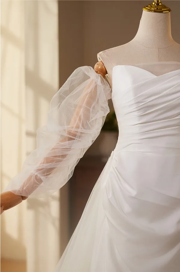 Schöne Weiß Satin Leichtes Brautkleider / Hochzeitskleider 2025 Meerjungfrau Bandeau Ärmellos Rückenfreies Sweep / Pinsel Zug Hochzeit