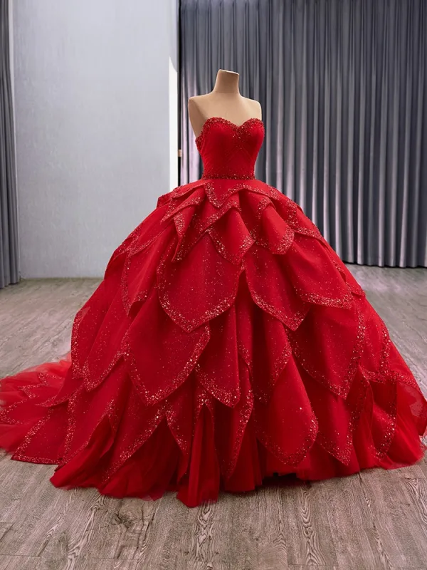 Fancy Slående Gripende Ruffles Beading Paljetter Rød Brudekjoler 2025 Ballkjole Avtakbar Kjæreste Uten Ermer Ryggløse Feie Tog Bryllup