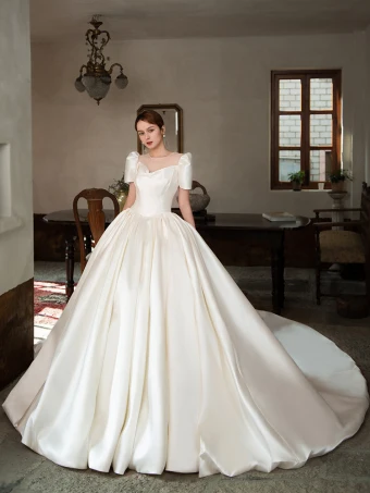 Vintage Retro Modest Simple Ivory Satin Wedding Dresses 2022 Ball Gown Scoop Neck Puffy Short Sleeve Pearl Royal Train Wedding