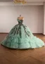 Luxus / Herrlich Salbeigrün Handgefertigt Perlenstickerei Spitze Blumen Ballkleider 2026 Ballkleid Bandeau Ärmellos Rückenfreies Kapelle-Schleppe Festliche Kleider