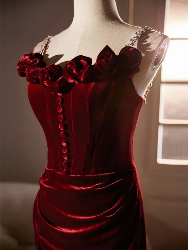 Chic / Beautiful Burgundy Flower Velvet Formal Dresses 2024 Trumpet / Mermaid Spaghetti Straps Sleeveless Backless Sweep Train Evening Party Evening Dresses