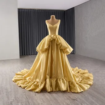 Couture Doré Volants En Cascade Robe De Bal 2024 Robe Boule V Cou Sans Manches Dos Nu Chapel Train Promo Robe De Ceremonie