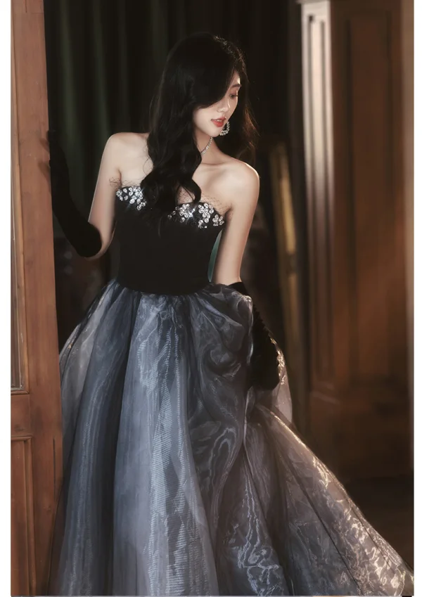 Chic / Beautiful Black Rhinestone Prom Dresses 2024 Ball Gown Strapless Sleeveless Backless Floor-Length / Long Prom Formal Dresses