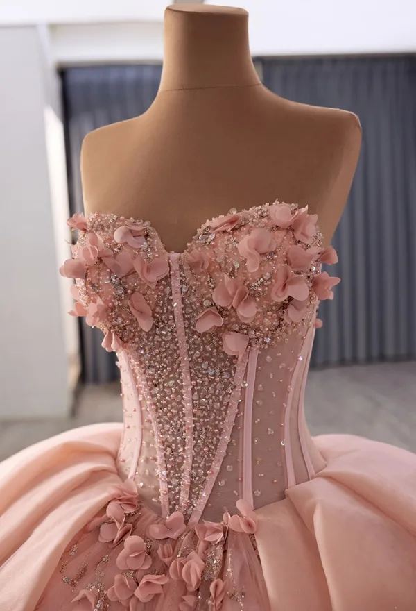 Luxury / Gorgeous Blushing Pink Beading Appliques Pearl Sequins Prom Dresses 2025 Ball Gown Strapless Sleeveless Backless Floor-Length / Long Prom Formal Dresses