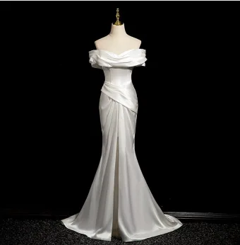 Chic Belle Blanche Fendue Devant Robe De Bal 2024 Trompette Sirène Bustier Sans Manches Dos Nu Train De Balayage Promo Robe De Ceremonie