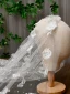 Elegant White Pearl Lace Flower Wedding Veils 2024 3.5 m Tulle Chapel Train Wedding
